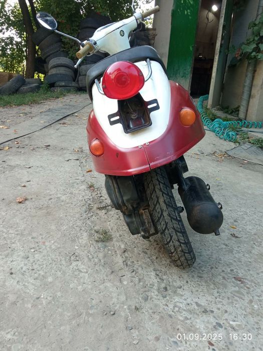 Скутер Suzuki verde в доброму стані .