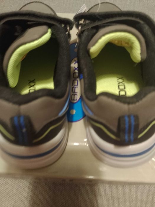 Nowe buty chłopięce