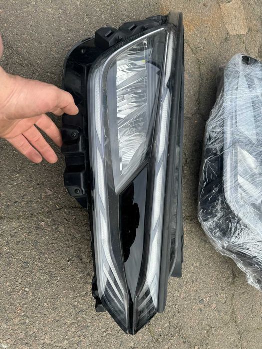 Фари для Kia EV6 комплект/РОЗБОРКА