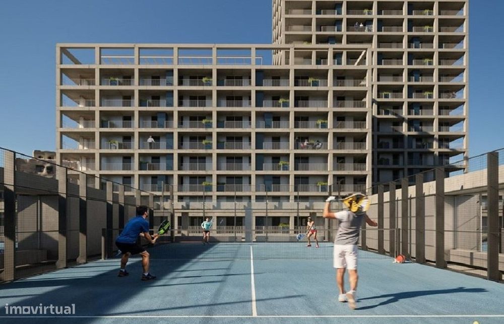 Fernão Magalhães 127: Apartamento T0, à venda, no centro do Porto