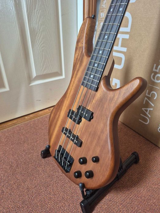 Gitara basowa ibanez gio 200