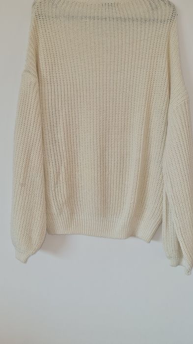Sweter rozm.L Stradivarius