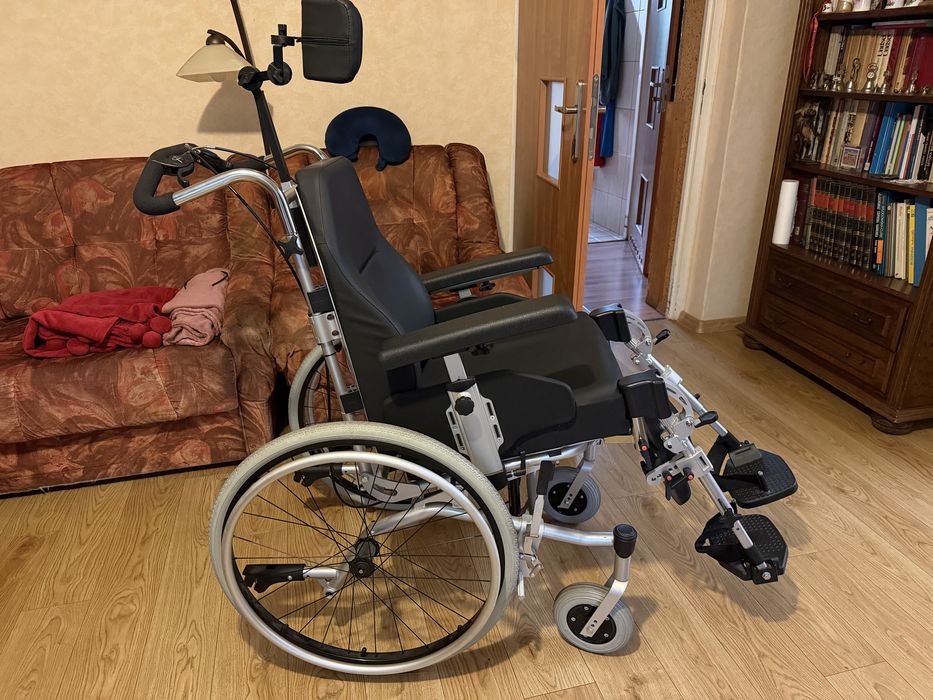 Wózek inwalidzki stabilizujący specjalny Vermeiren Serena | Stan Idealny