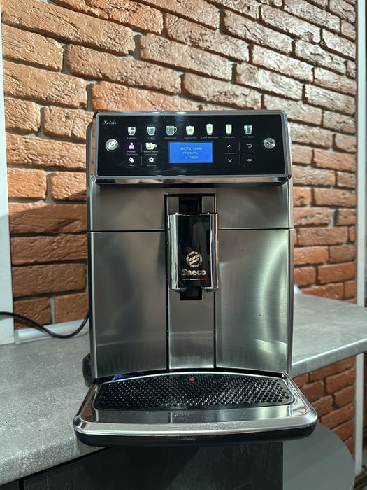 Продам кавомашину Saeco  XeLsis