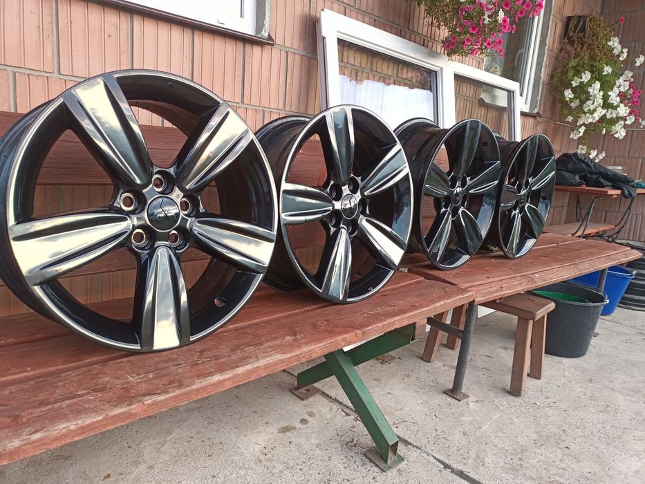 Felgi 5x114,3 R18 Mitsubishi