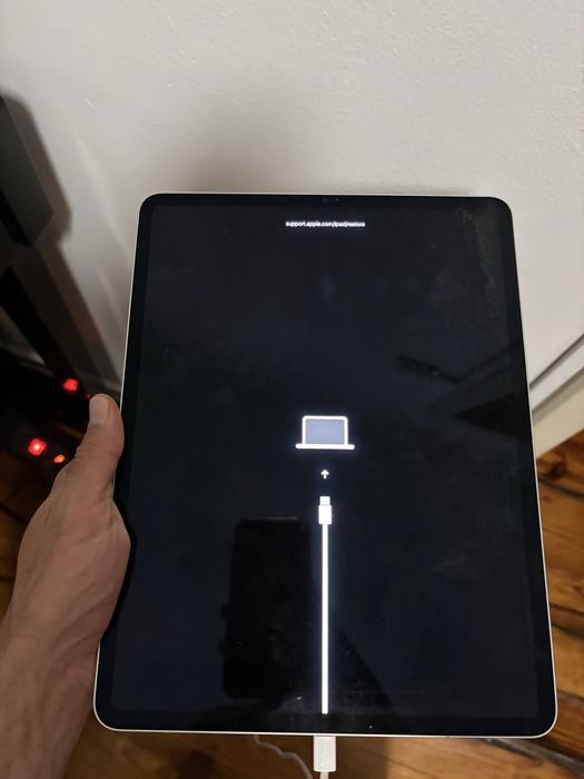 iPad Pro 12.9" M1 128GB Wi-Fi - Para Reparo/ Peças | iCloud Livre