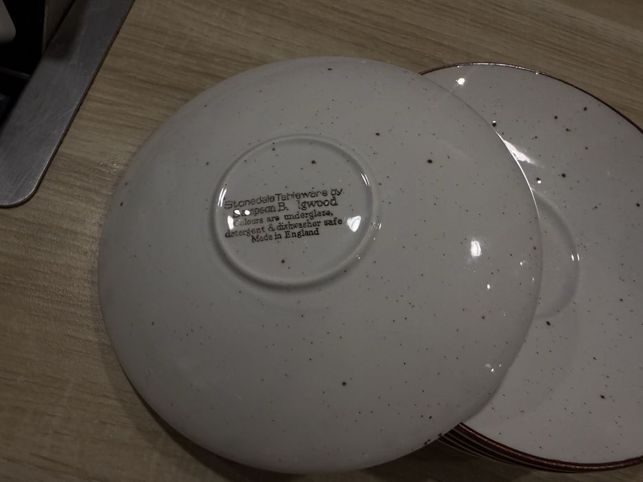 5 filiżanek z podstawkami retro - Sampson Bridgwood z serii Stonedale Tableware