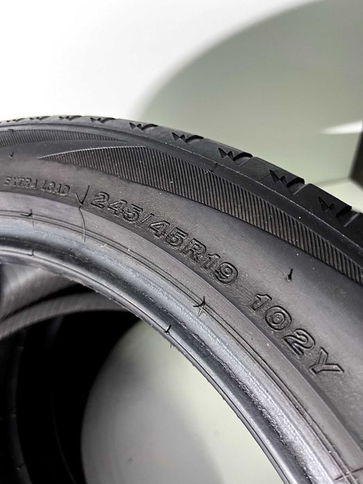 Pneus Firestone Roadhawk - 245/45/19 - Excelentes
