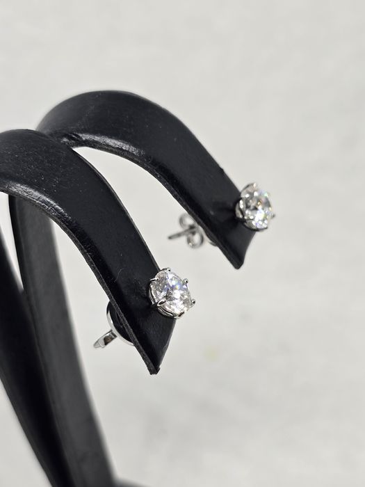 2,32 ct в бриллиантах. Серьги, пусеты, гвоздики.