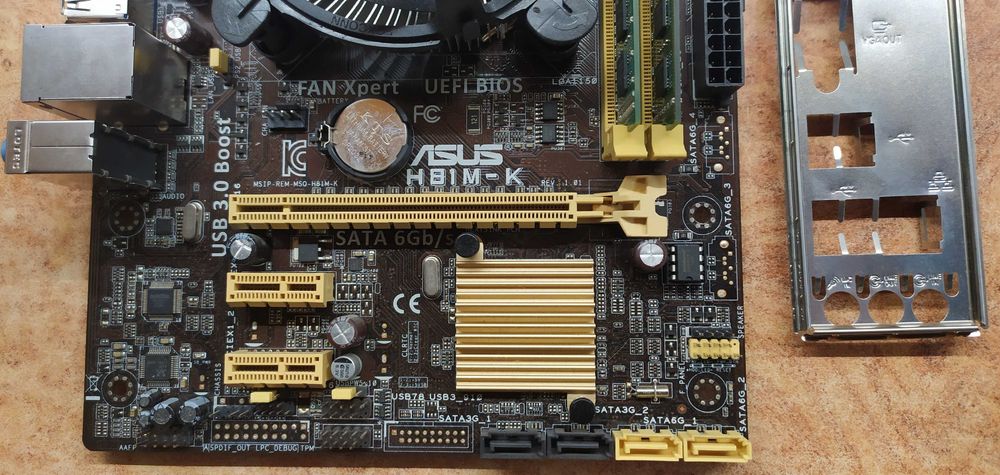 Продам:  МП Asus H81M-K + DualCore Intel Pentium G3220 + DDR3 4+4 GB