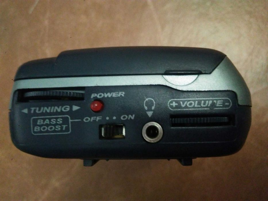 Вінтажний стереокасетний плеєр з FM-приймачем VEGA SONIC KT-90X