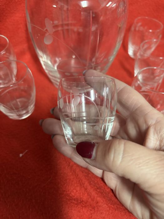 Garrafa antiga com 6 vopos