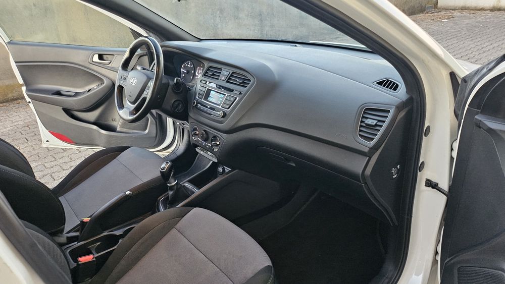 Hyundai i20 crdi único dono 57 mil km