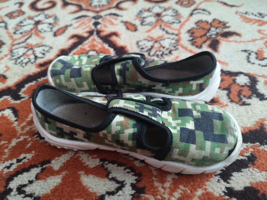 Buty kapcie chłopięce wojskowe, r. 29. Polecam!