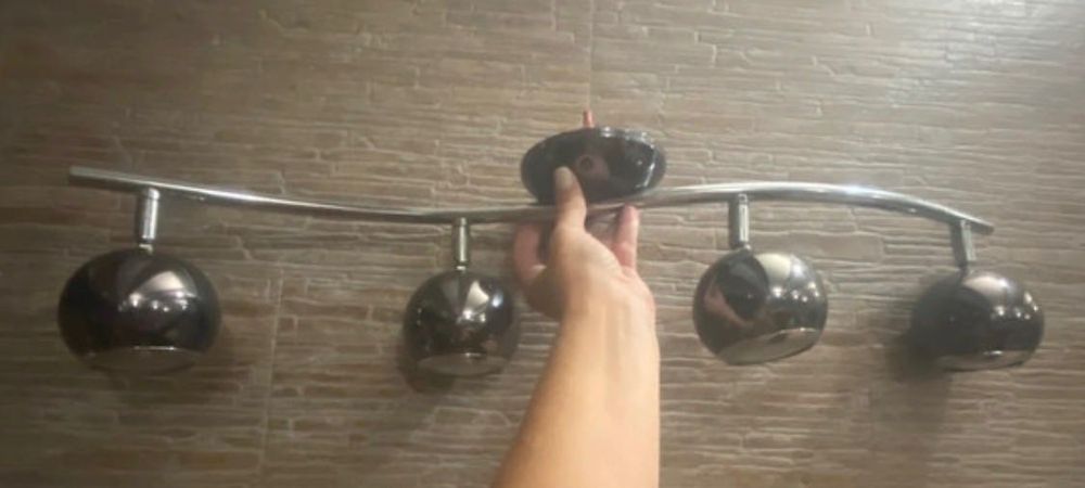 Candeeiro de teto globos cinzentos e em inox