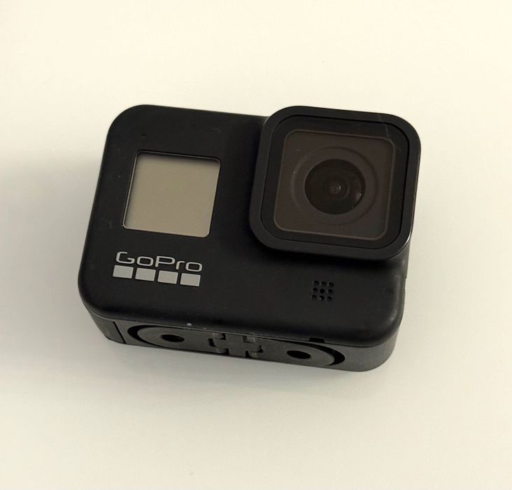 GoPro Hero 8 em bom estado com duas baterias e capa protectora