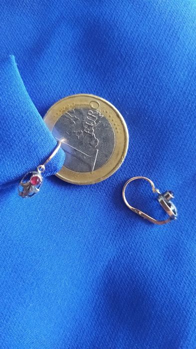 Brincos de ouro sem contraste