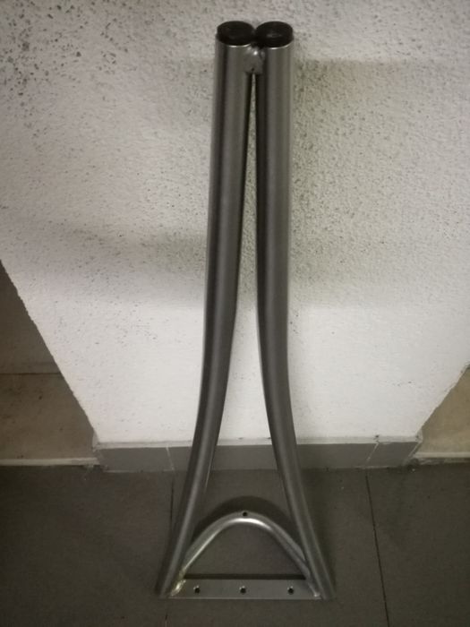 Pés metálicos mesa