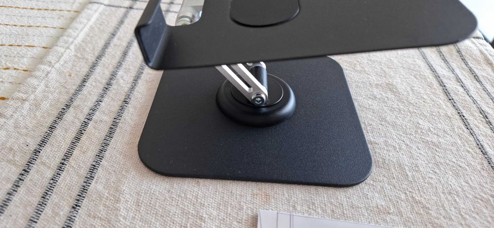 Suporte para tablet regulável - Lisen.