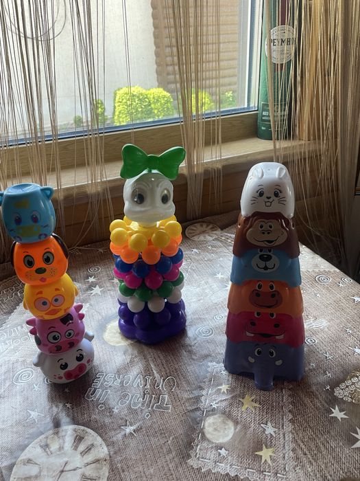 Продам детские игрушки пирамидки