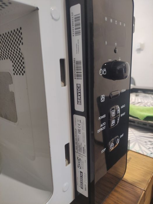 Microondas de encastre avariado