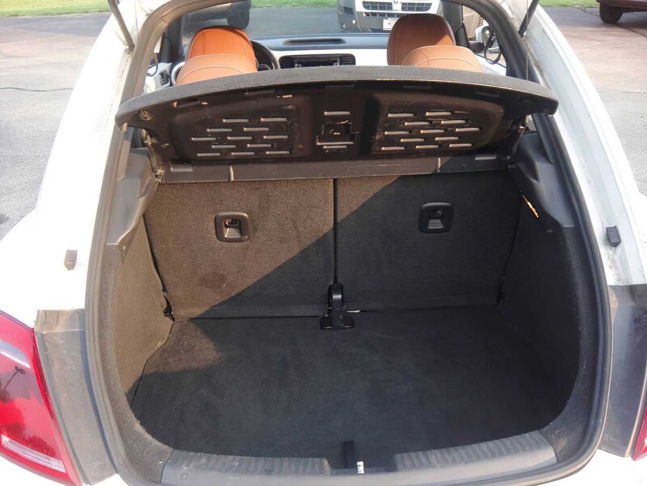 Volkswagen Beetle      2015