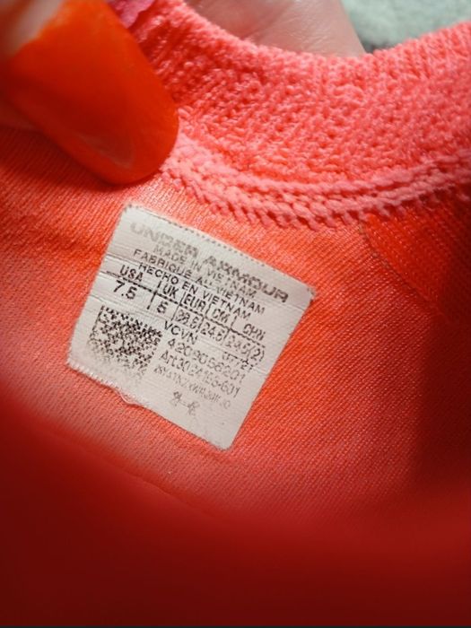 Under Armour. p.- 38.5 (маломірять)