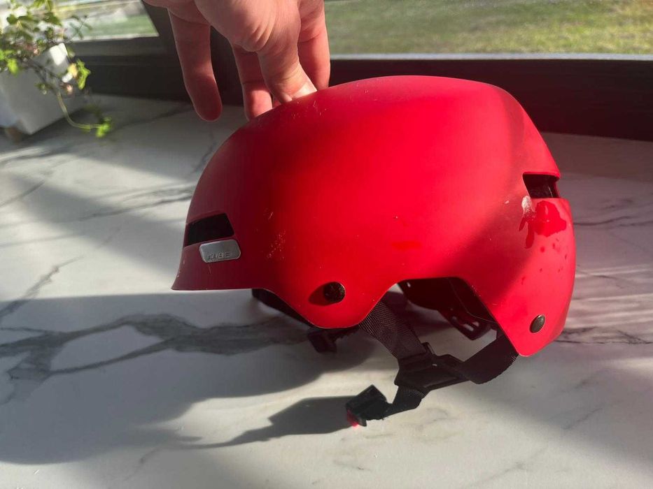 Kask rowerowy , dziecięcy , czerwony CUBE