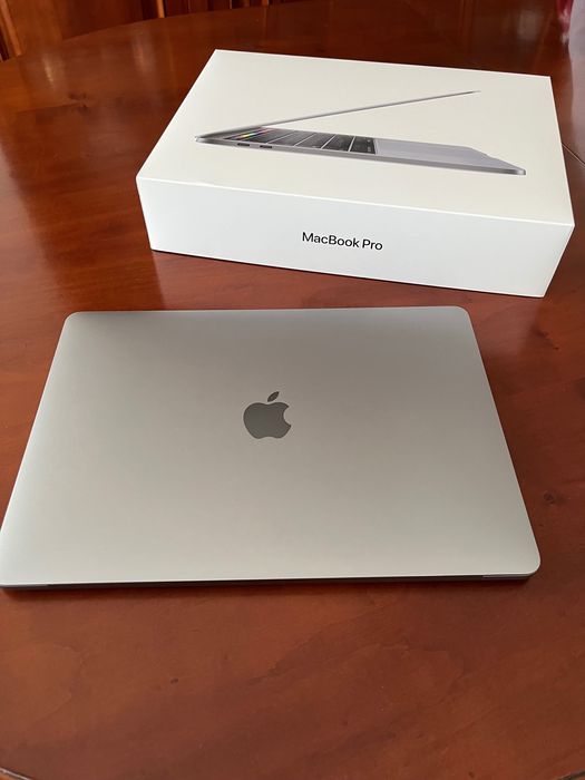 Macbook Pro 13” Touch Bar 2020 como novo