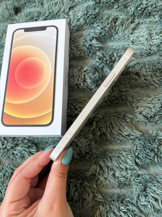 Apple iPhone 12 - 128gb (Como Novo)