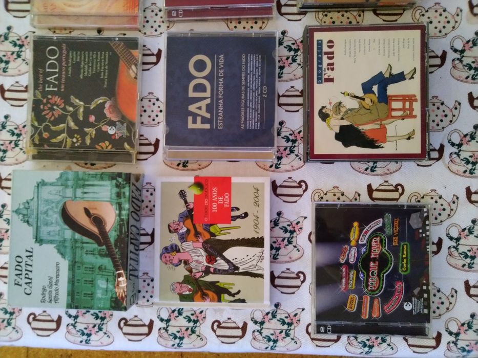 Cd's de fado antigos.