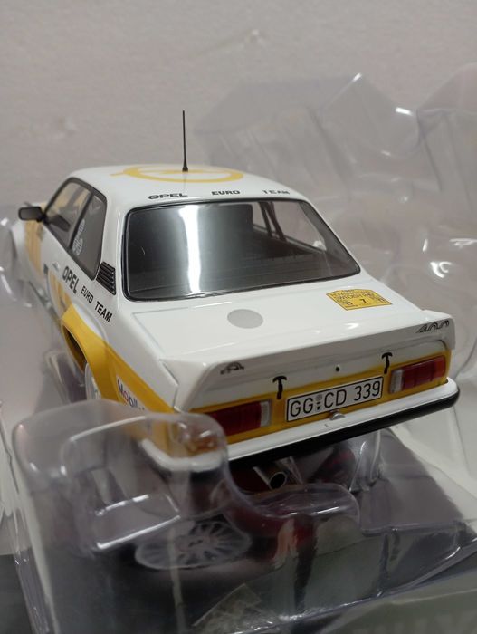 OPEL Ascona 400 1:18