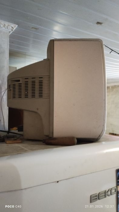 Продам телевизор Шарп.