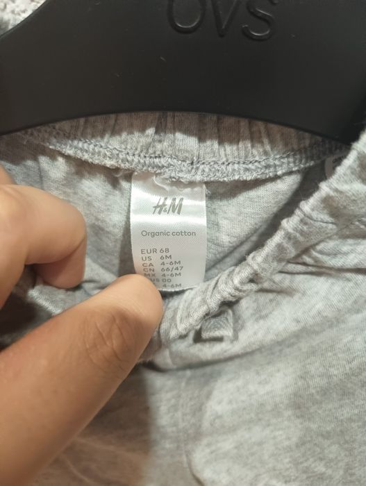 Krótkie spodenki niemowlęce 68 H&M