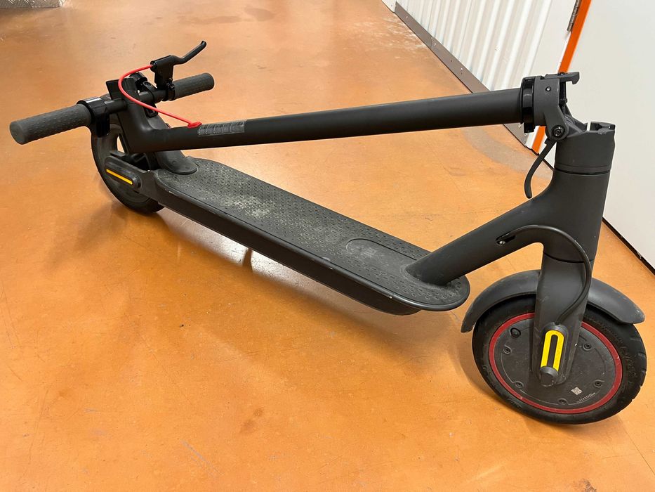 Xiaomi Mi Electric Scooter Pro / M365 Pro v1 + kit de pneus novos - Bom estado — Lisboa