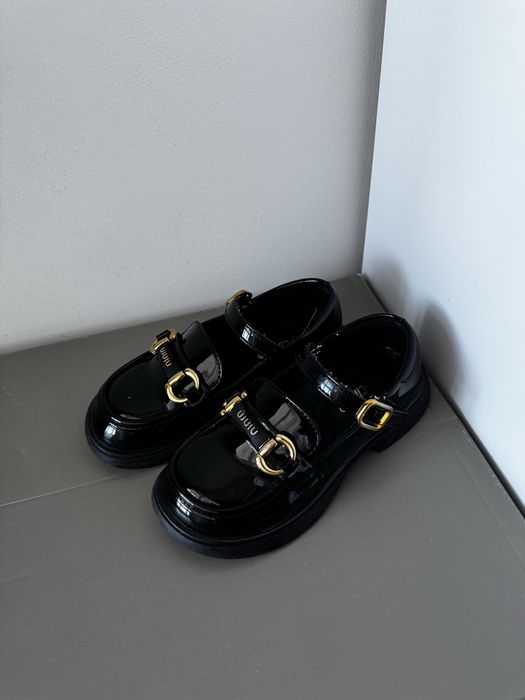 Туфлі для дівчинки чорні лакові Clibee