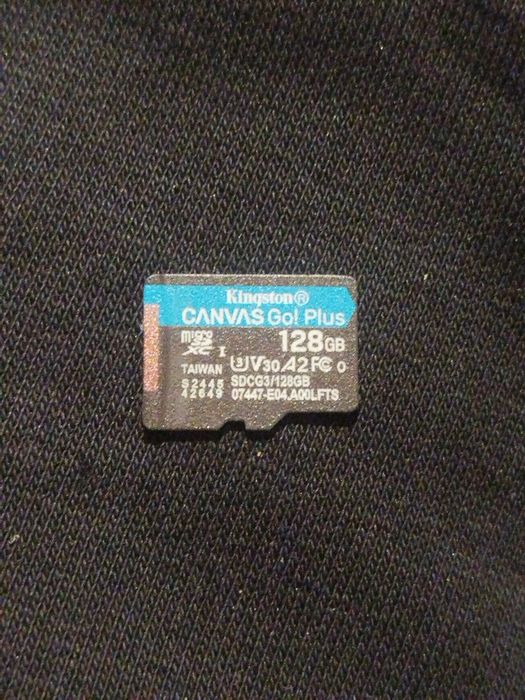 карта памяти microSDXC Kingston Canvas Go! Plus  128 ГБ.