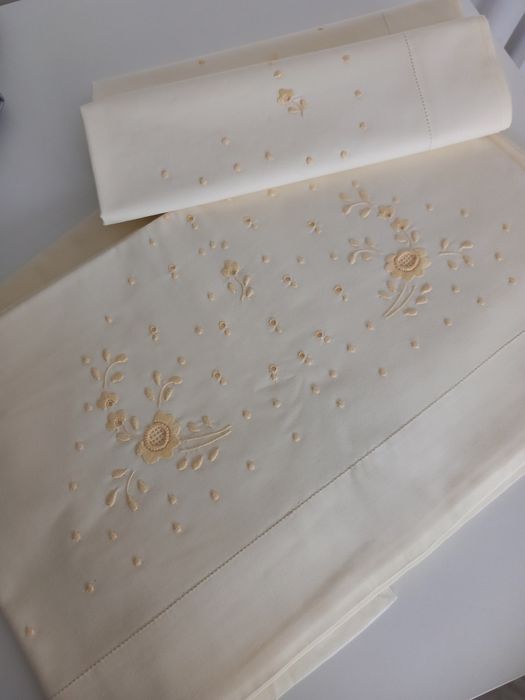 Lençóis Bordados Amarelos Casal - NOVOS