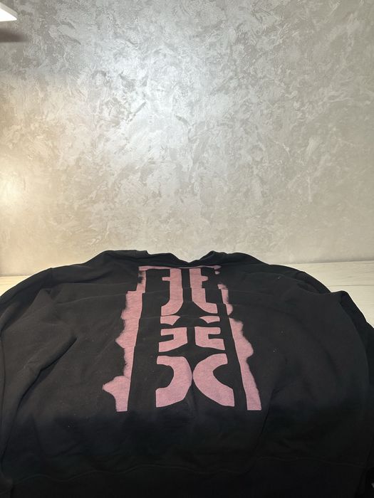 Чорний світшот HUGO з рожевим принтом XL