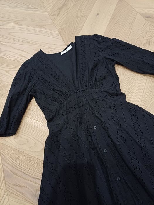 Sukienka czarna ażurowa XS