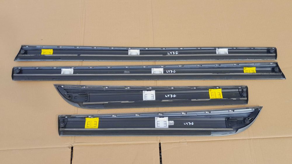 Komplet 4szt. dolne listwy drzwi drzwiowe LY7G chrom AUDI A6 C6