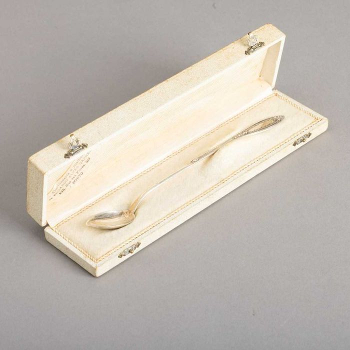 Conjunto para condimentos em vidro e prata