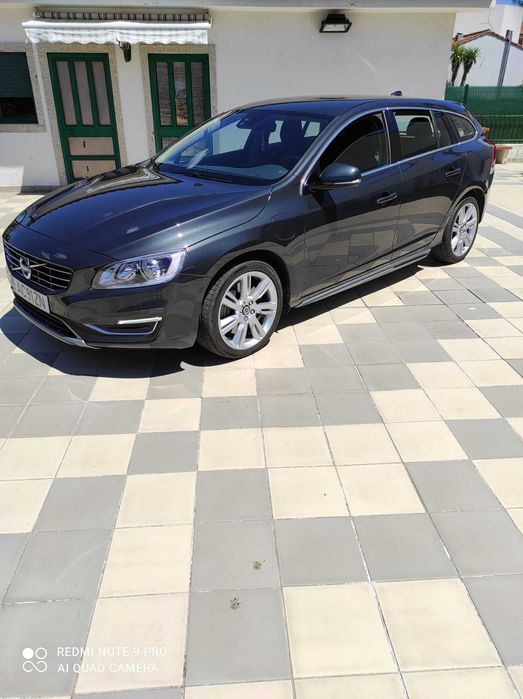 Volvo V60 D6 Plug-in Hybrid AWD 286cv | 2015 | 174.000 km | 12.500 €