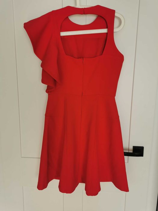 Krótka, elegancka sukienka w makowym kolorze, rozmiar 36