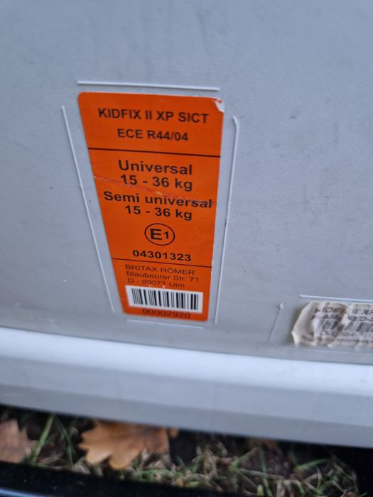 Fotelik dziecięcy Britax Römer Kidfix II XP SICT (15–36 kg)
