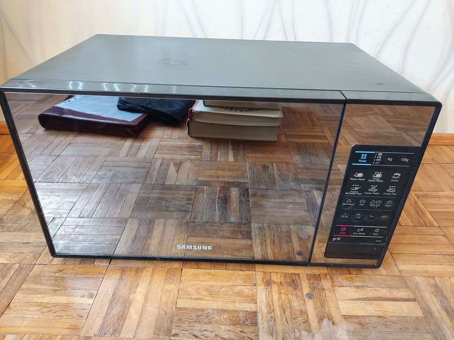 Samsung GE83X 800W + Grill – mikrofalówka, lustrzany front