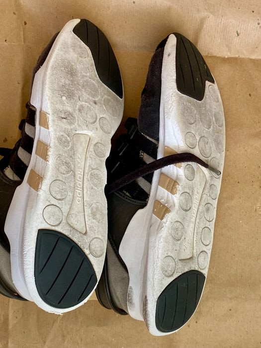 Tênis adidas pretos