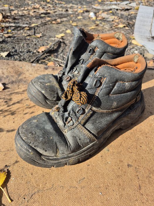 Взуття захисні 42 розмір