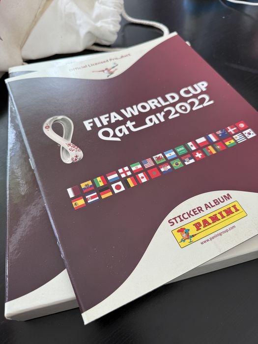 Caderneta Qatar 2022 ( completa / capa dura )