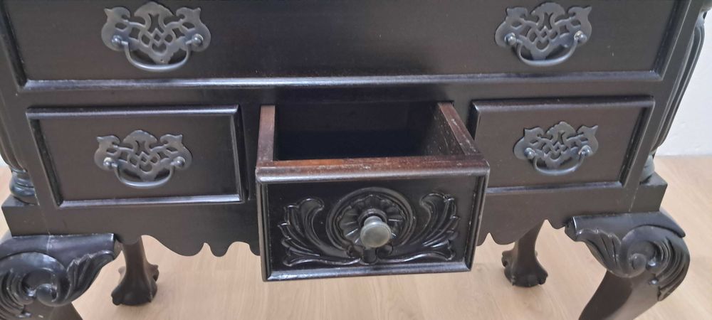 Aparador estilo Chipandelle